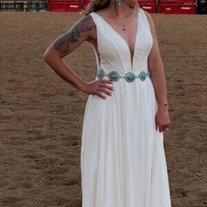 Wedding Dress & Vail